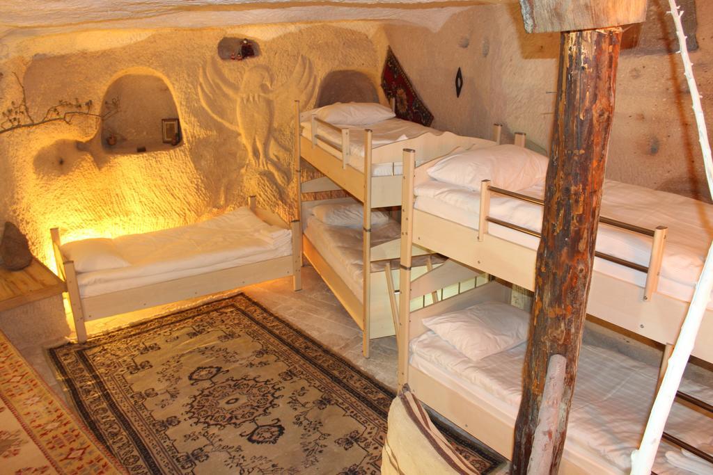 Stay In Peace Cave Hostel Göreme Rum bild