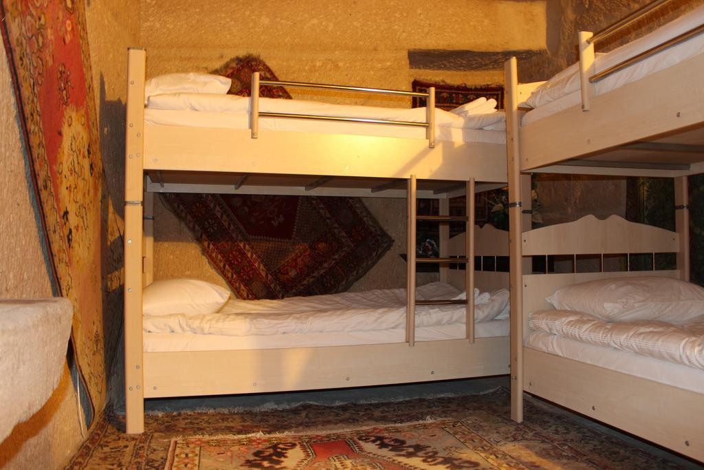 Stay In Peace Cave Hostel Göreme Rum bild