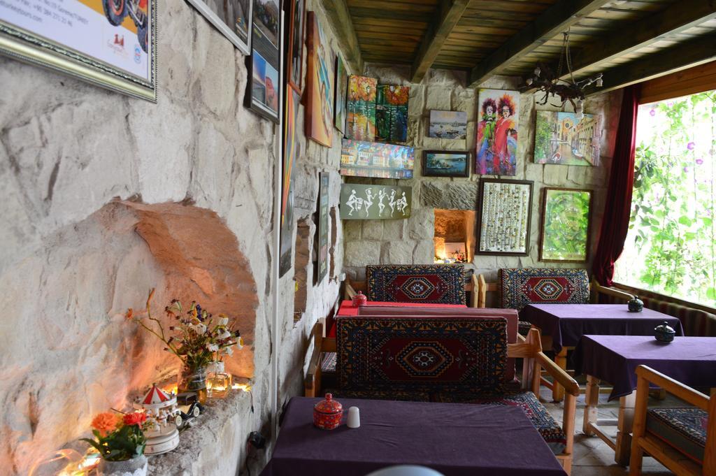 Stay In Peace Cave Hostel Göreme Exteriör bild